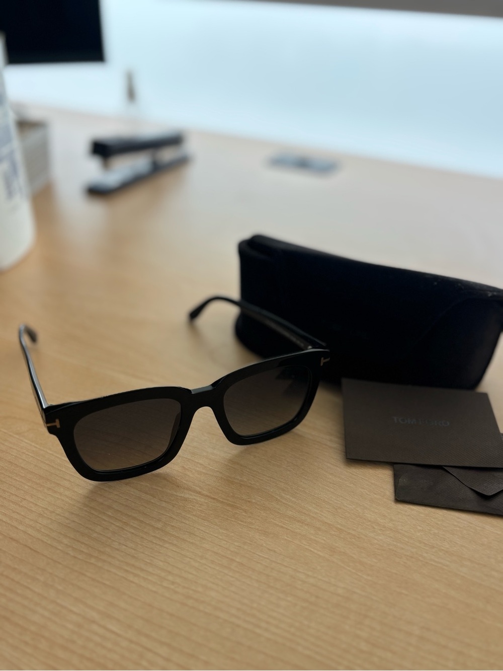 TOMFORD sunglasses - Picture 2 of 4